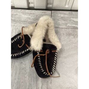 Goth y2k indie normcore gorpcore fisherman Saks Fifth Avenue Slippers SIZE 5